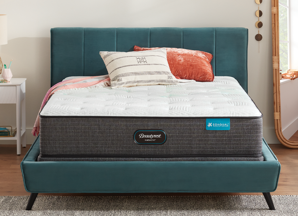 Bot_Grid_3shop_this_look_EcLGgQ